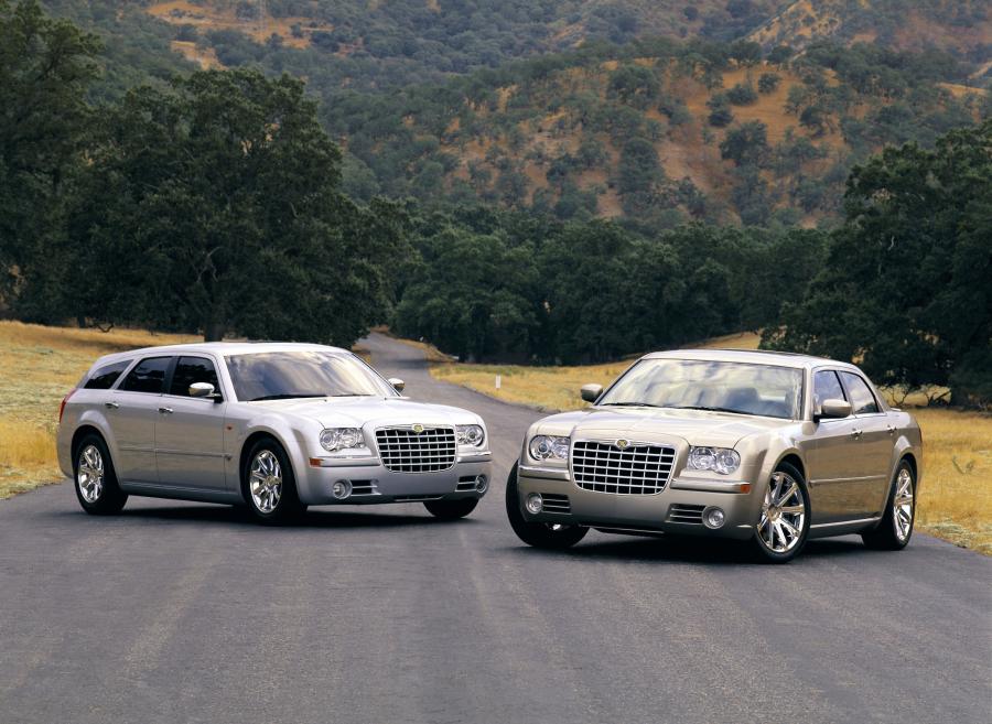  Chrysler 300C Concept 2003 года  (фото 23 из 69)
